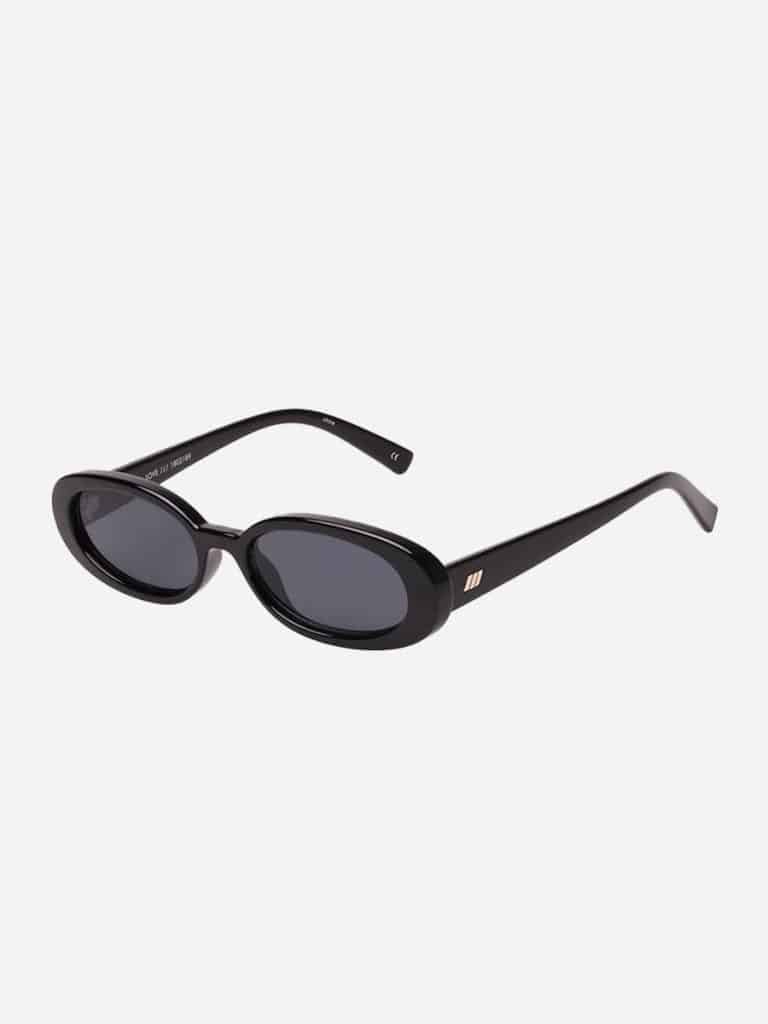 small black sunglasses
it girl sunglasses