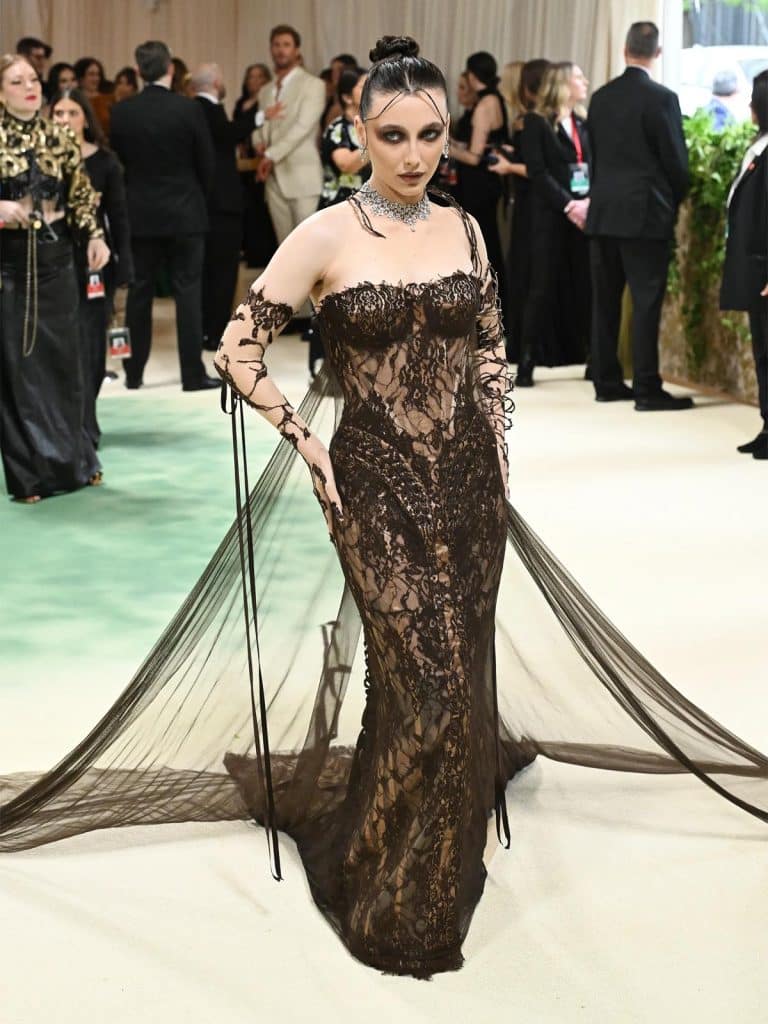 emma chamberlain met gala 2024